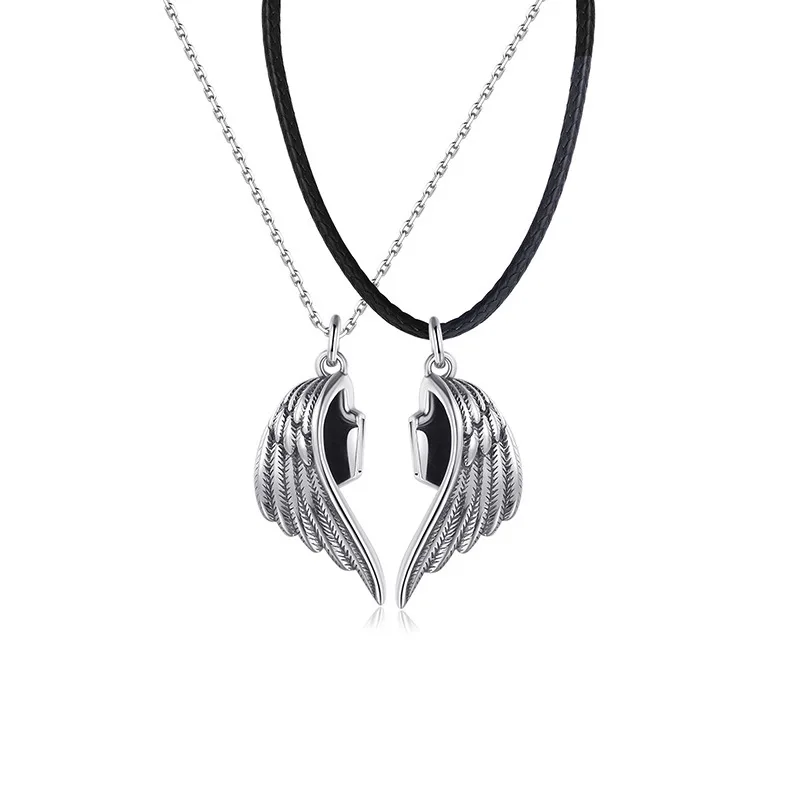 2 pcs/Set Angel Demon Wing Link Chain Necklace Magnets Heart Shape Necklace Couple Magnetic Lightweight Pendant for Lover dz001