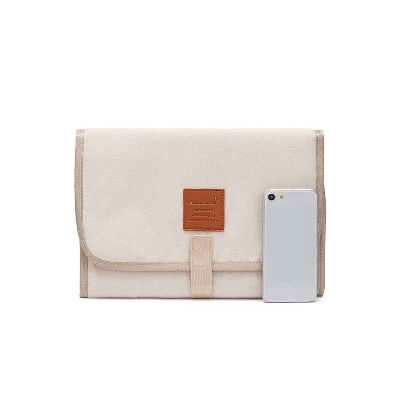 แผ่นผ้าอ้อมเด็กพับได้กันน้ำสำหรับรถเข็นเด็กแรกเกิดแบบพกพาสำหรับเปลี่ยนโต๊ะผ้าอ้อมเด็ก Oxford ทนทาน