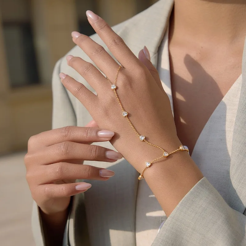 

Minar Dainty Heart-shaped White Color CZ Cubic Zirconia Charm Bracelets Wing Ring for Women 18K Gold PVD Plated Stainless Steel