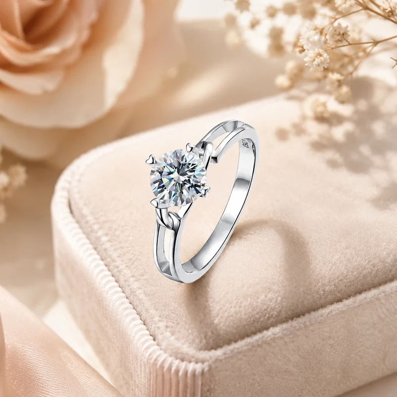 Classic 100% s925 sterling silver ring women's twisted arm bow, four claw one carat moissanite ring women's ring wedding jewelry
