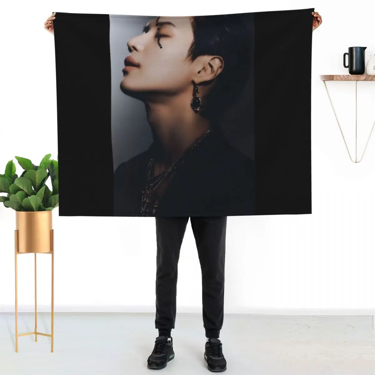 SHINEE TAEMIN Throw Blanket All Weather Soft Throw Blanket for Sofa