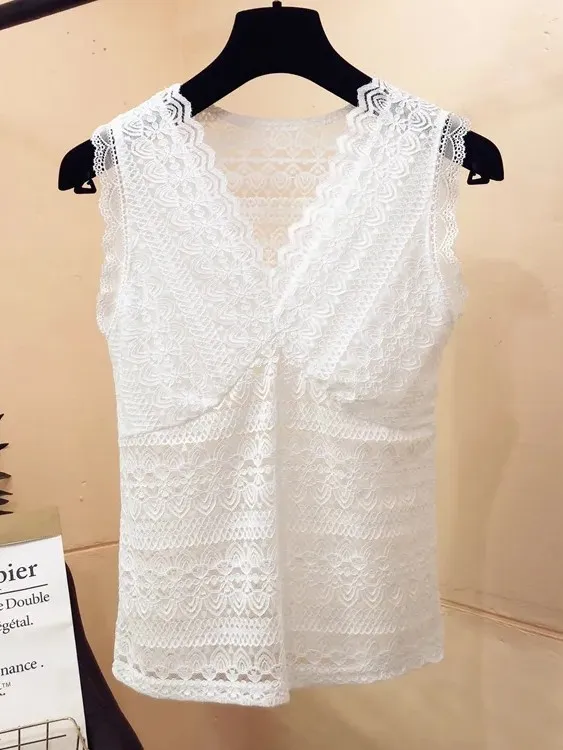 

Slim Fit Lace Base Shirt Women's American Style V Neck Strap Hollow out Top Summer New Arrival Sleeveless Floral Print Blouse