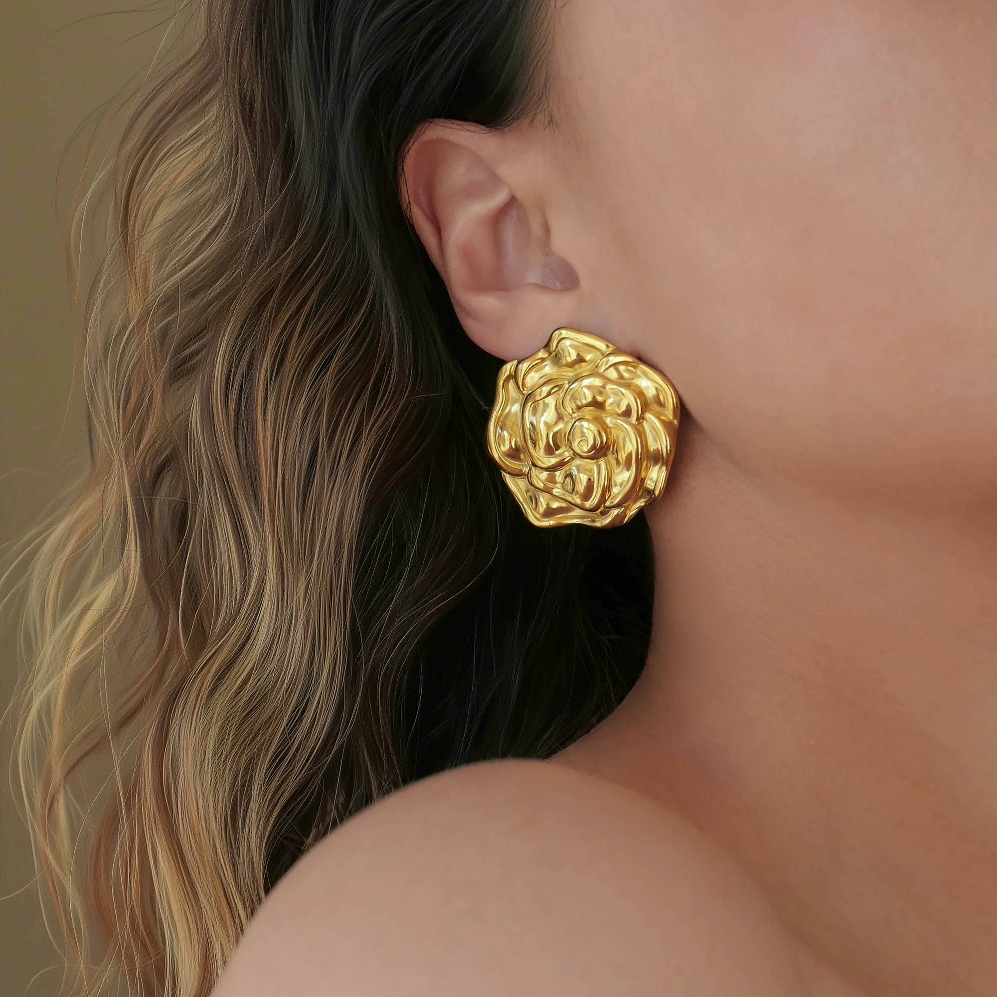 

DASEIN Summer New Vintage Fashion Flower Earrings INS 18k Gold Plated Hypoallergenic Stainless Steel Jewelry Gift for Banquet