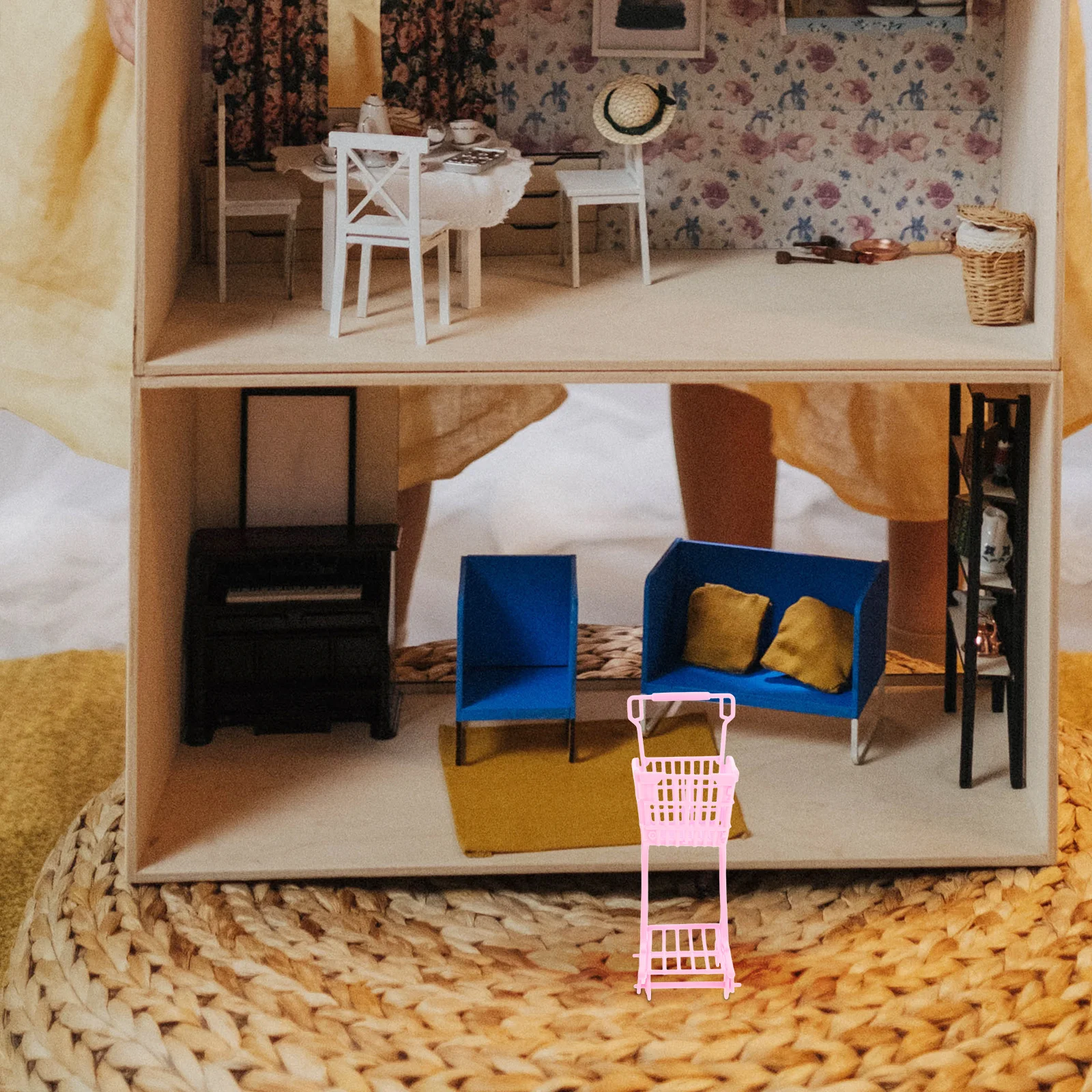 รถเข็นช็อปปิ้งขนาดเล็ก ด้ามจับน่ารักกะทัดรัด ตะกร้าเก็บของเล่นแบบพกพาสำหรับเด็ก รถเข็นเด็กสำหรับพัฒนาทักษะทางสังคม