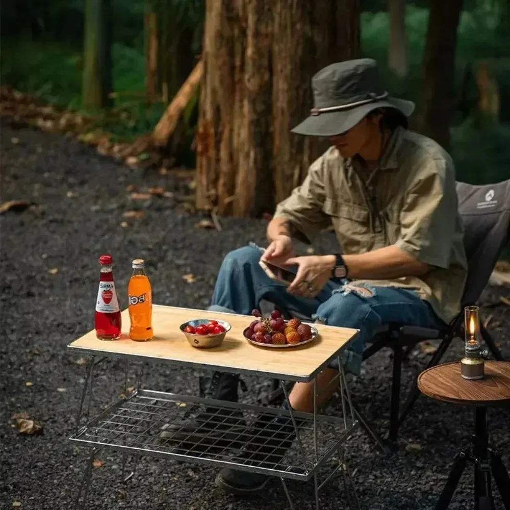 Składany piknikowy stół kempingowy ze stali nierdzewnej Sprzęt kempingowy na świeżym powietrzu Gotowanie herbaty Grill Outdoor Camping Stoły siatkowe