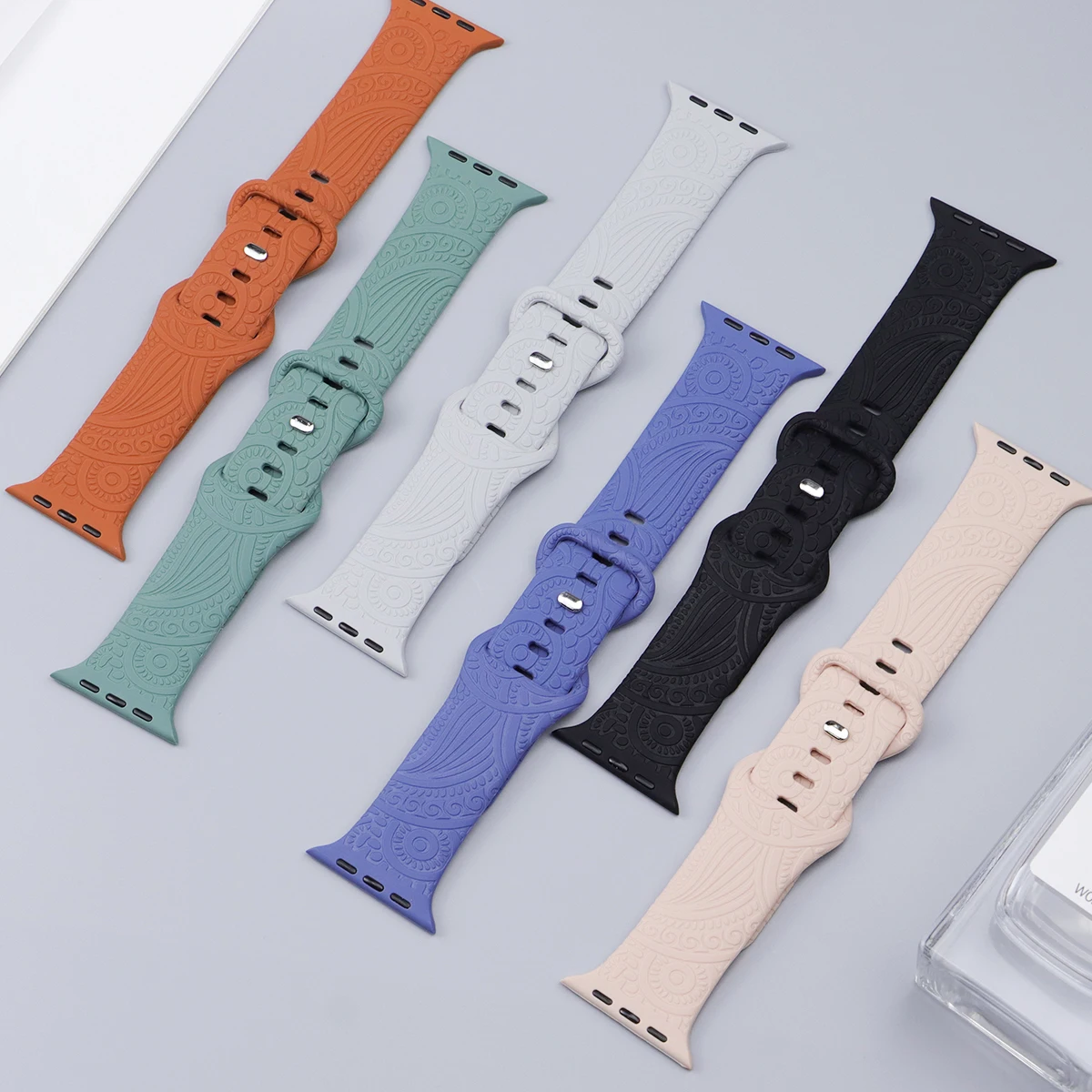 Floral Engraved Silicone Band for Apple Watch 44mm 49mm 40mm 41mm 45mm 38/42mm Silicone Strap IWatch Series Ultra 8 7 6 SE 5 4 3