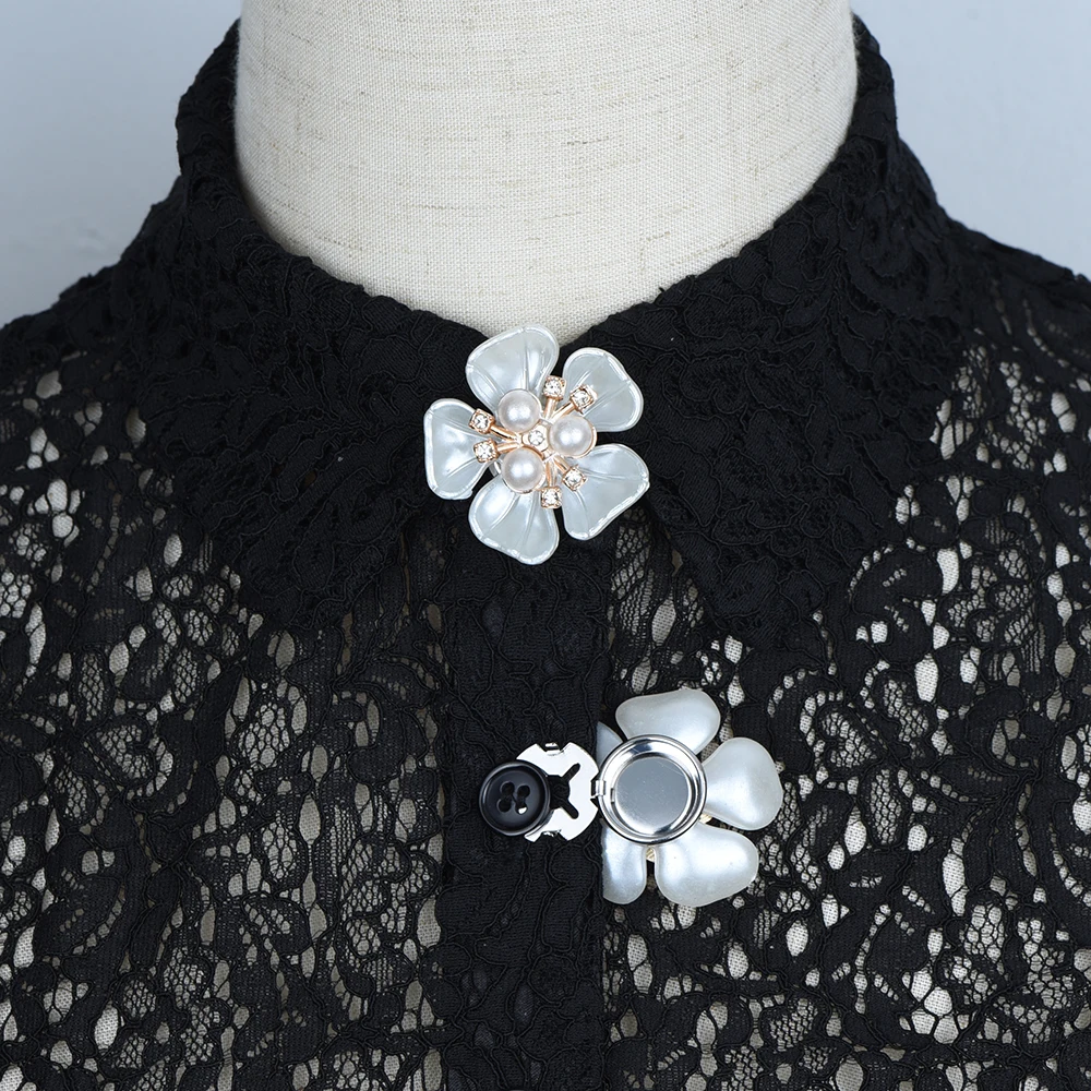 2Pcs Imitation Shell Pearl Petal Flower Button Cover Luxury Shirt Sleeve Button Elegant Copper Cufflinks Accessories for Women