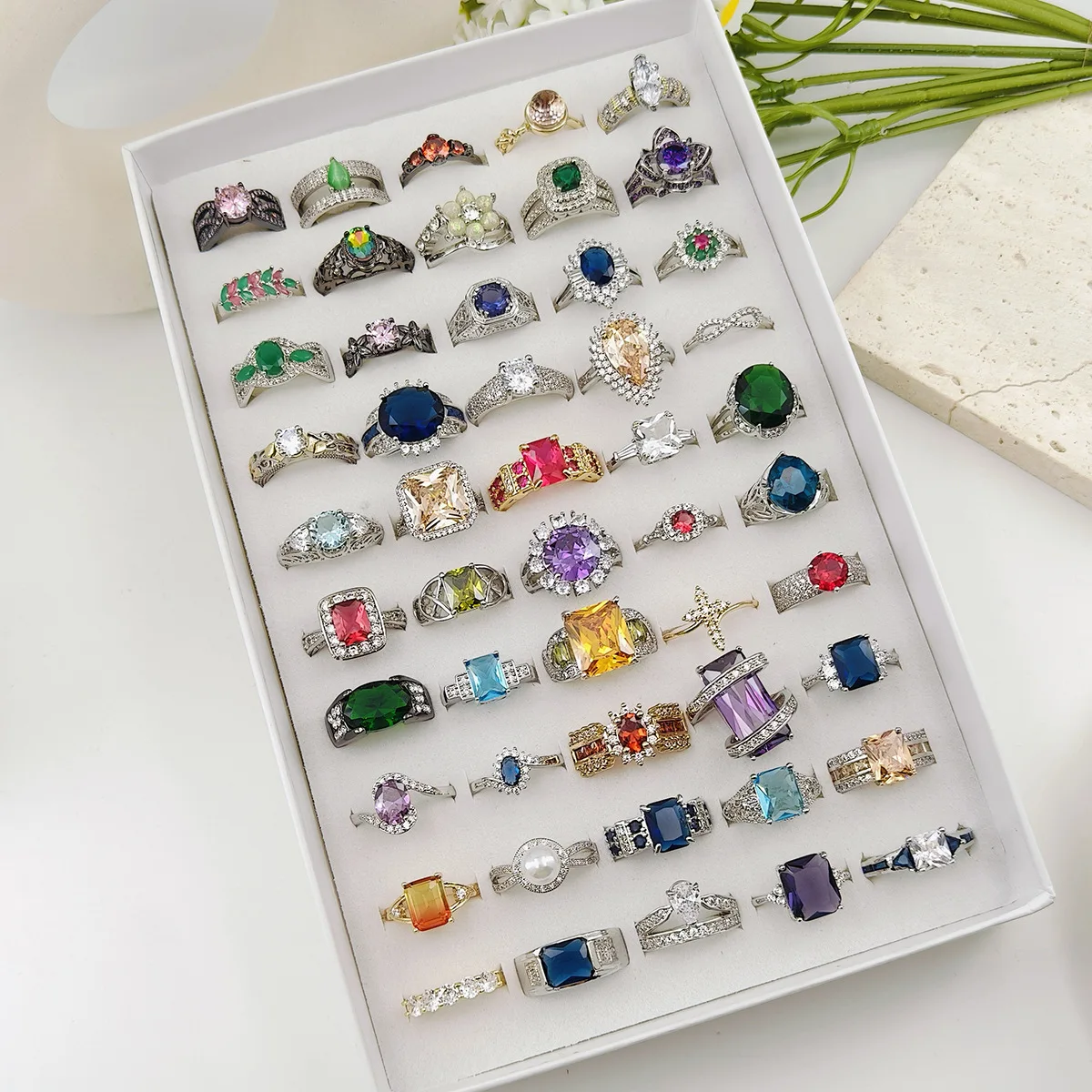 5 Random Mixed Style Copper Inlaid Zircon Rings, Exquisite and High-end, Suitable for Women's Daily Commuting Accessories