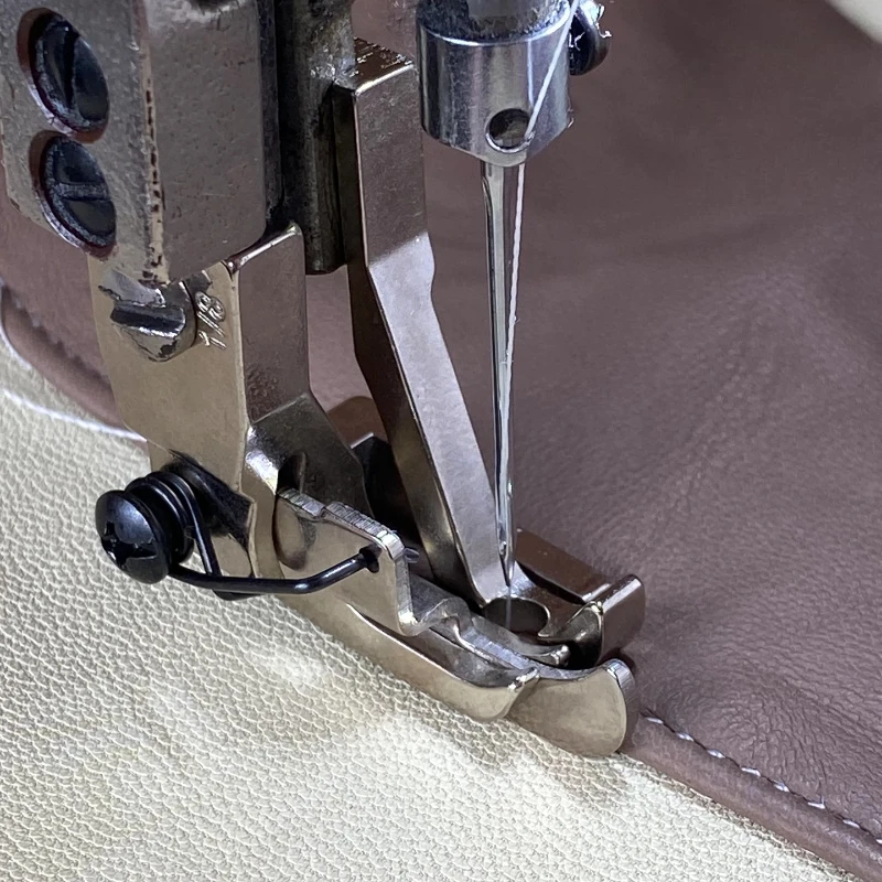 Synchronous machine 0303 movable gear high and low stop zipper unilateral positioning bright line S340 inner foot gear