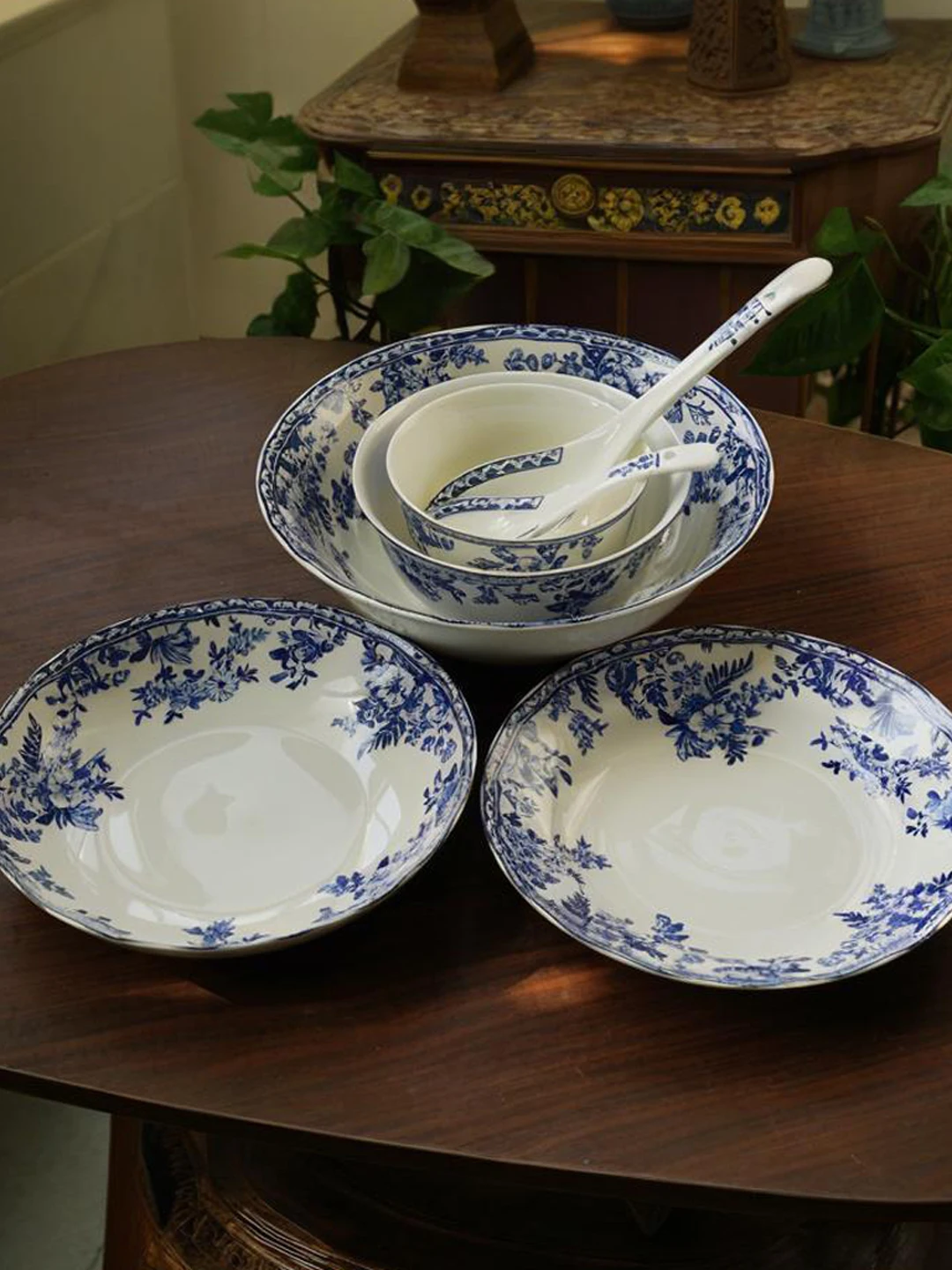 High Temperature Bone China Dinnerware Underglaze Blue And White Vegetable Plate Soup Bowl Large Soup Bowl Microwave Safe