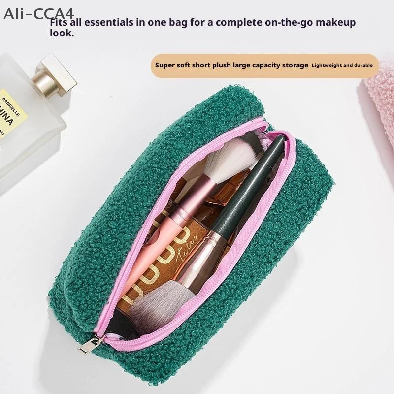 (YY) 1 قطعة 2025 جديد الشتاء أفخم القلم حقيبة مقلمة الصلبة سستة حقيبة للطلاب لوازم مكتبية 20*9 سنتيمتر #1