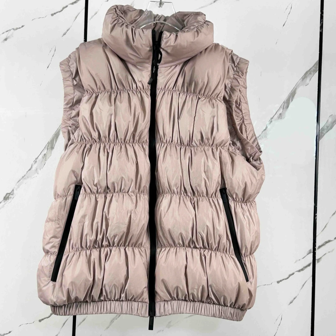 New folds Hooded Winter women\'s down jacket Classic and trendy 95% white goose down Noble level Hooded leisure Down vest