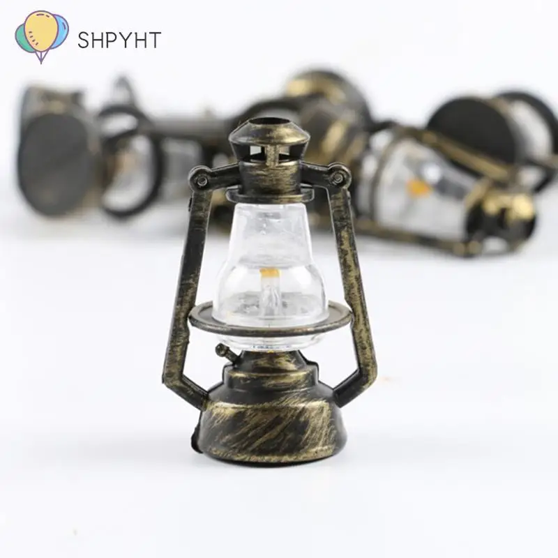 1pc 2 styles Retro Oil Lamp Dollhouse Miniature Toy Doll Food Kitchen Living Room Accessories