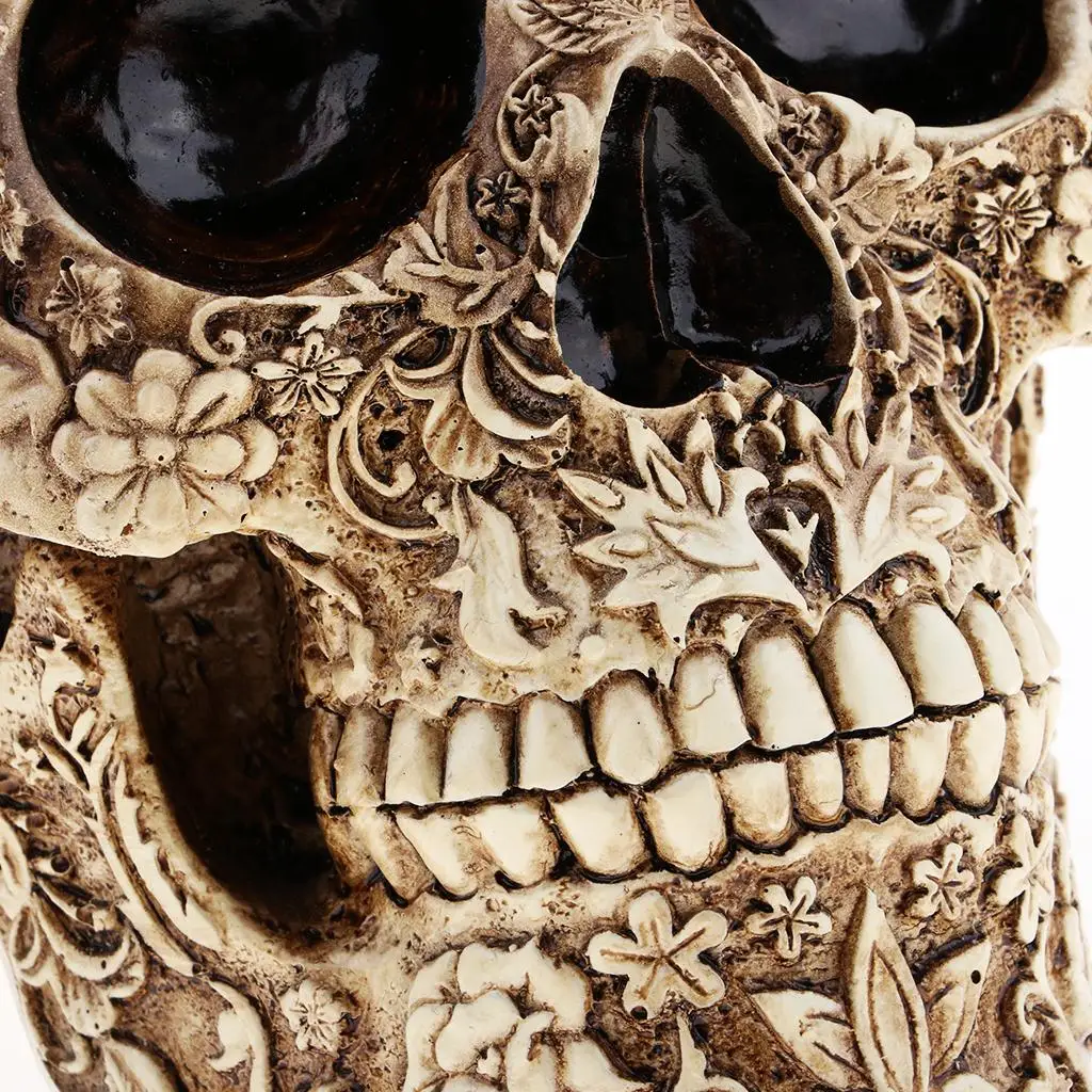 Skull Head Sculpture Creative Resin Art Handcrafted Statue for Halloween Skull Decoration Garden Desk Display