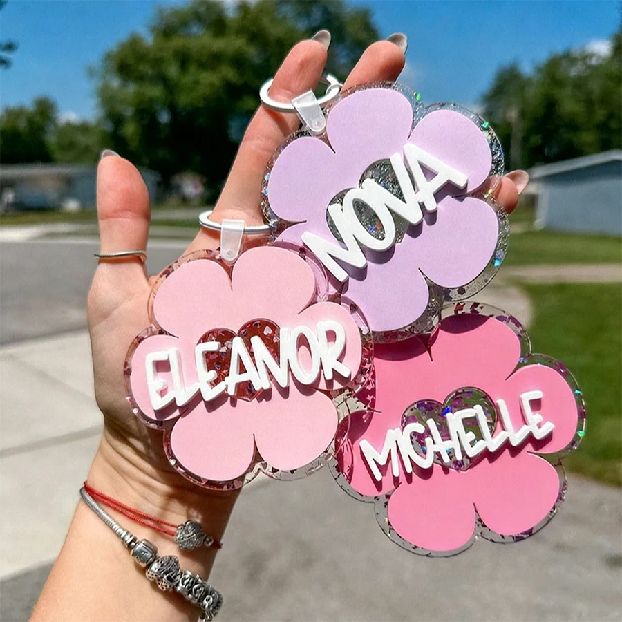 

Милый цветной цветок 7 см, акриловый брелок с индивидуальным именем, мигающая нижняя пластина, 3D именная бирка, персонализированная сумка, очаровательная этикетка, аксессуары