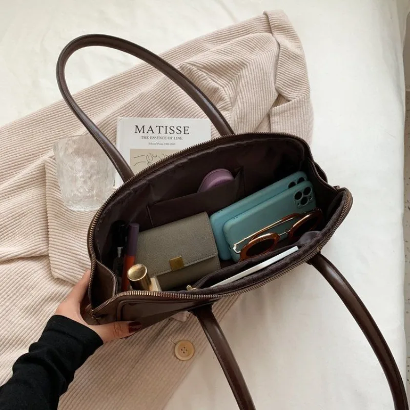 حقائب الخريف والشتاء، حقائب عصرية جديدة، حقائب يد نسائية، حقائب كتف عصرية ومتعددة الاستخدامات تحت الإبط، حقائب يد جميلة راقية.