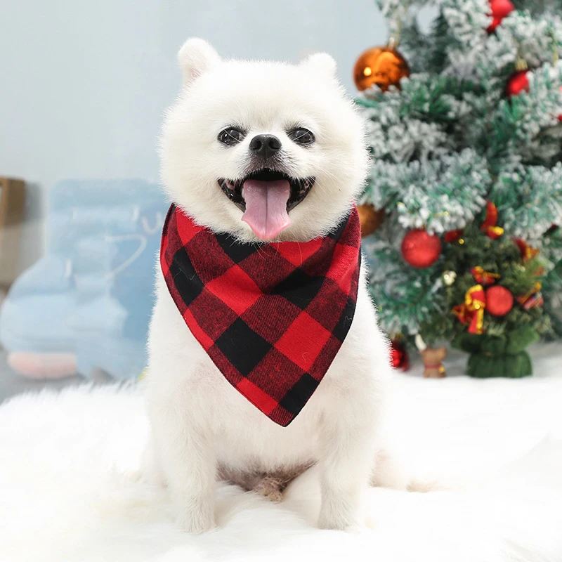 Christmas Pet Scarf Reversible Checkered Dog Drool Bib Santa Claus Pattern Suitable for Medium and Large Dogs