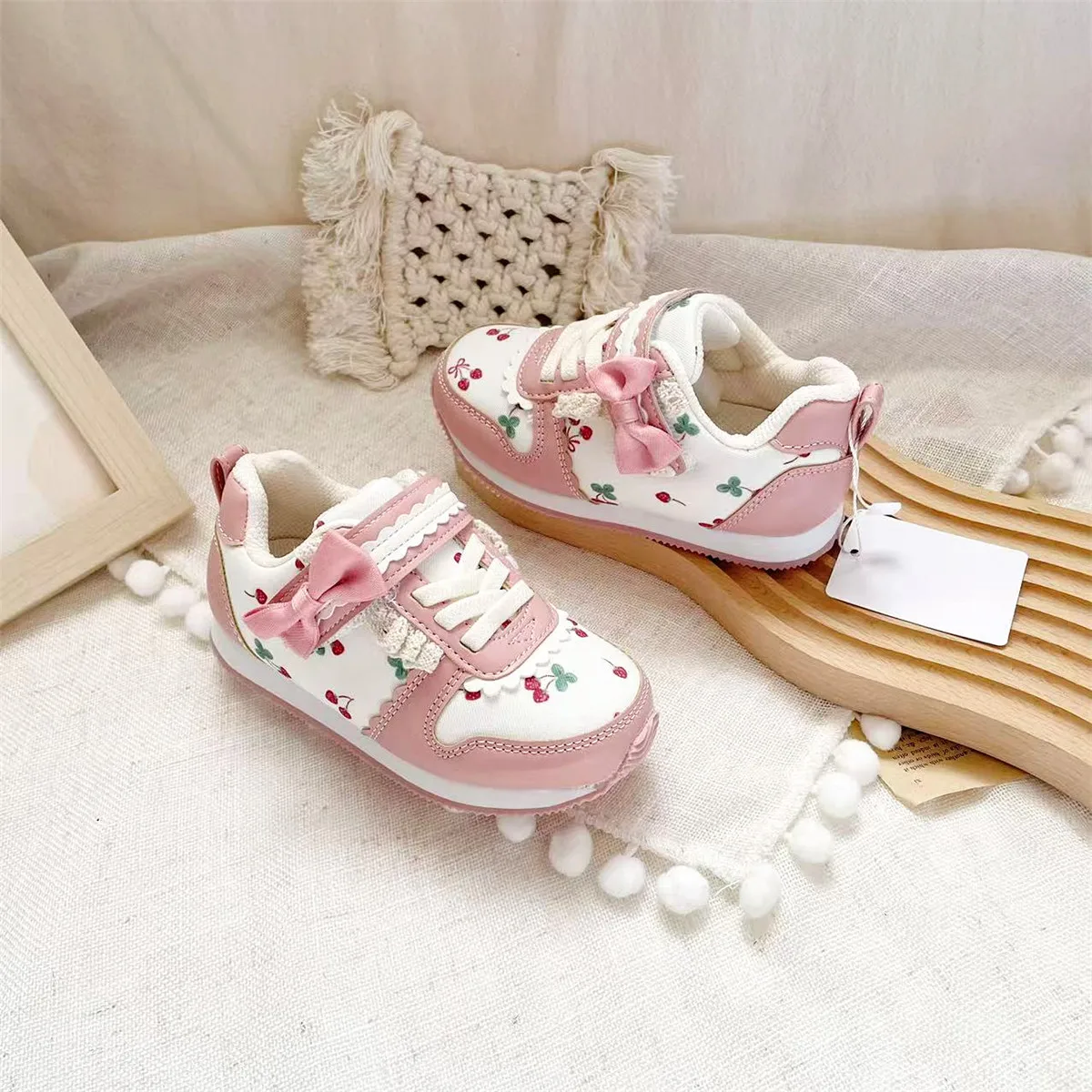 أحذية كاجوال للأطفال أحذية رياضية من جلد البولي يوريثان أحذية ربيعية مطبوعة برسوم كارتونية للأولاد أحذية مضادة للانزلاق فيلكرو وردي مقاس 15 سم - 18 سم #4