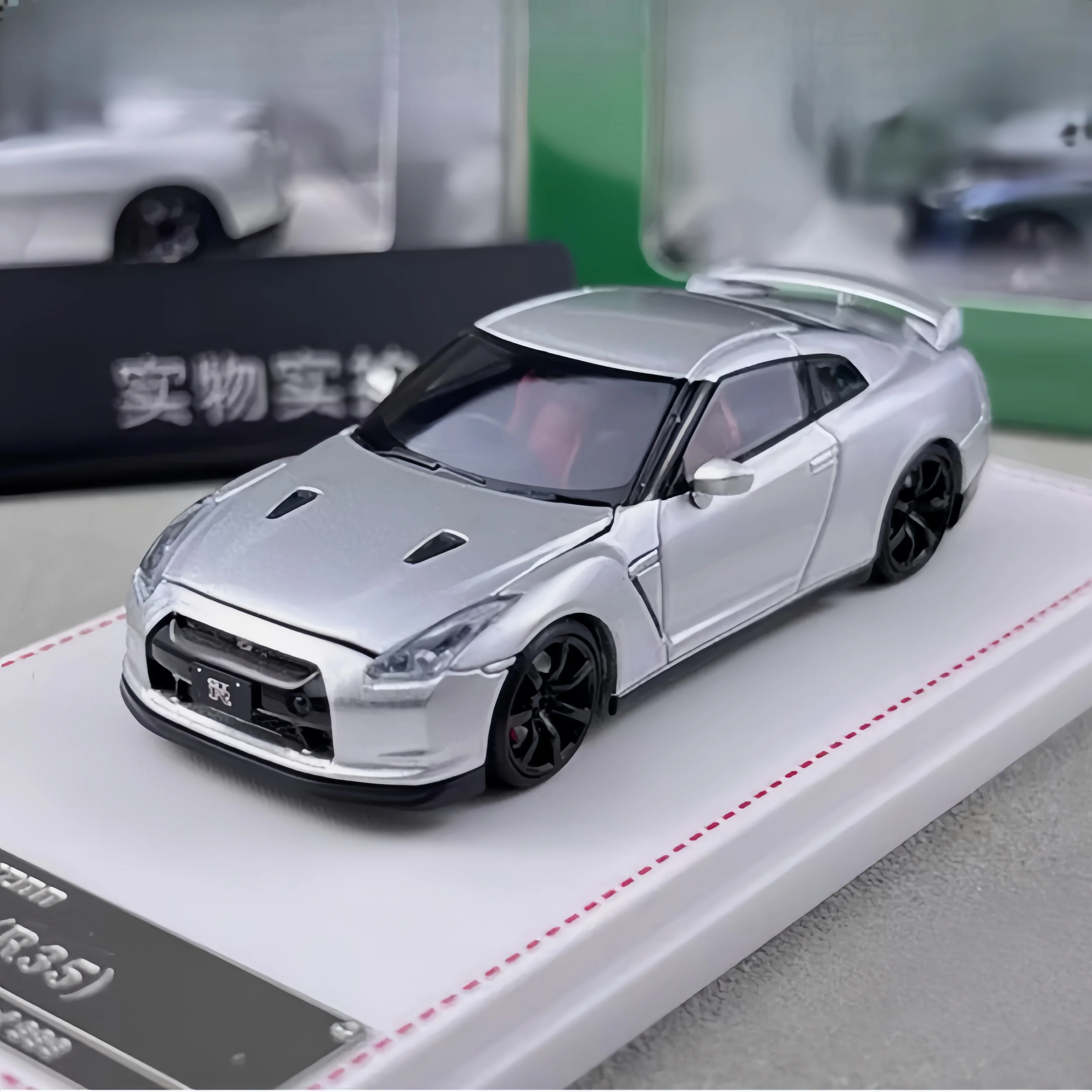 FH 1:64 Nissan GT-R R35 original open alloy car model