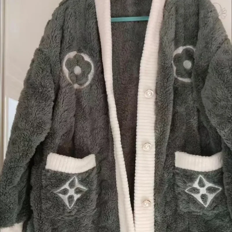 2023 New Autumn Winter Housewear Flannel Suit Coral Velvet Loungewear Warm and Comfortable Pajamas Women V-neck Sleepwear