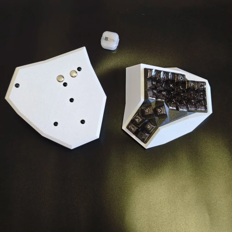 

Curved Split Keyboard Kit Hot Wireless 2.4G Customized Hot-swappable Support VIAL Mechanical Keyboard Kit With Wrist Rest