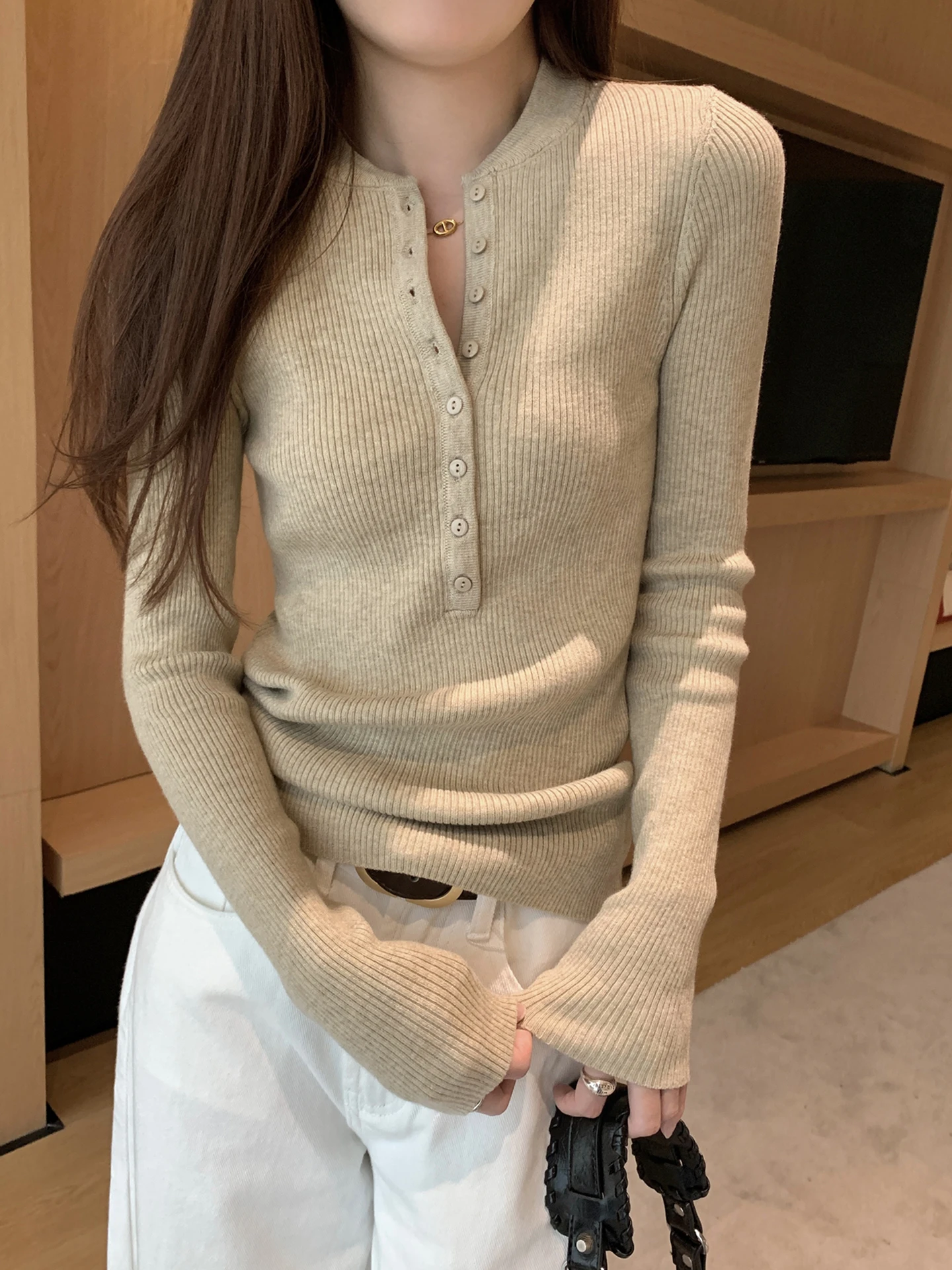 

Ele Slim Fit Knitted Long Sve Base irt for Women Autumn Winter Button up High End Feeling Inner Wear Casual Knit Top