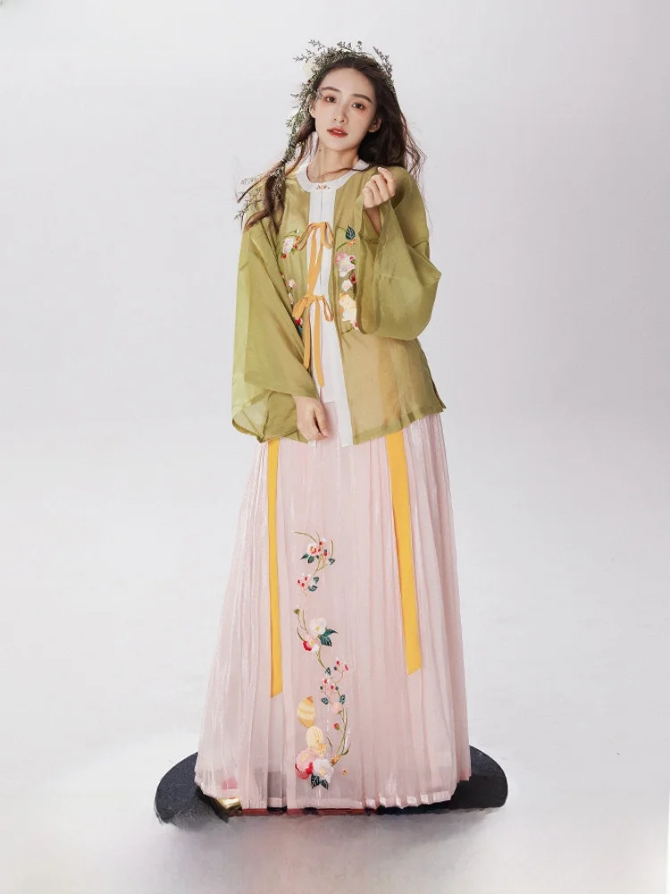 

Летний модный топ-ханьфу из шелка для девочек и женщин в традиционном китайском стиле династии Мин.