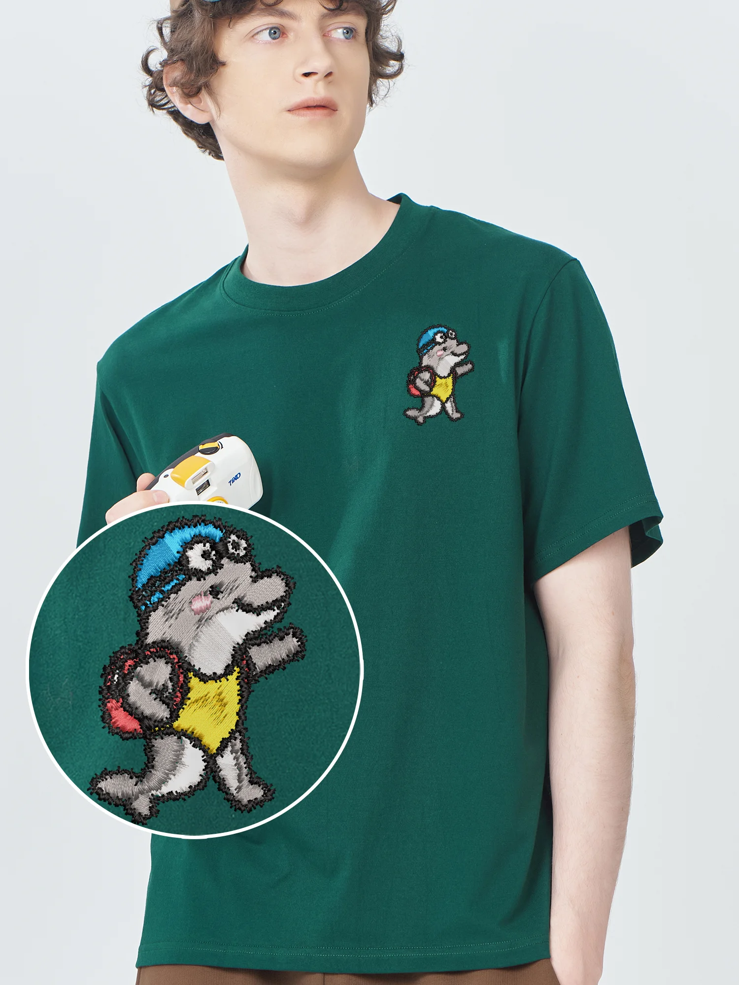 

Dolphin Going Swimming Embroidered Cotton T-Shirt Men Designer Luxury Breathable Comfortable Fit Embroidery Tshirts​