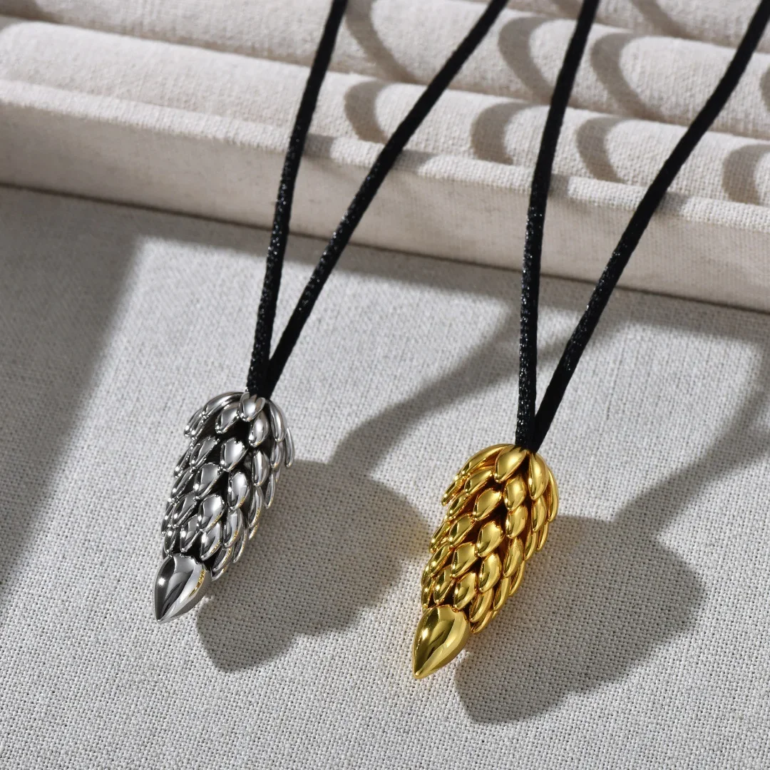 

Gazing JewelryFashion Brass Plating 18K Gold Black Rope Wheat Tassel Pendant Necklace Woman Charm Jewelry Trend