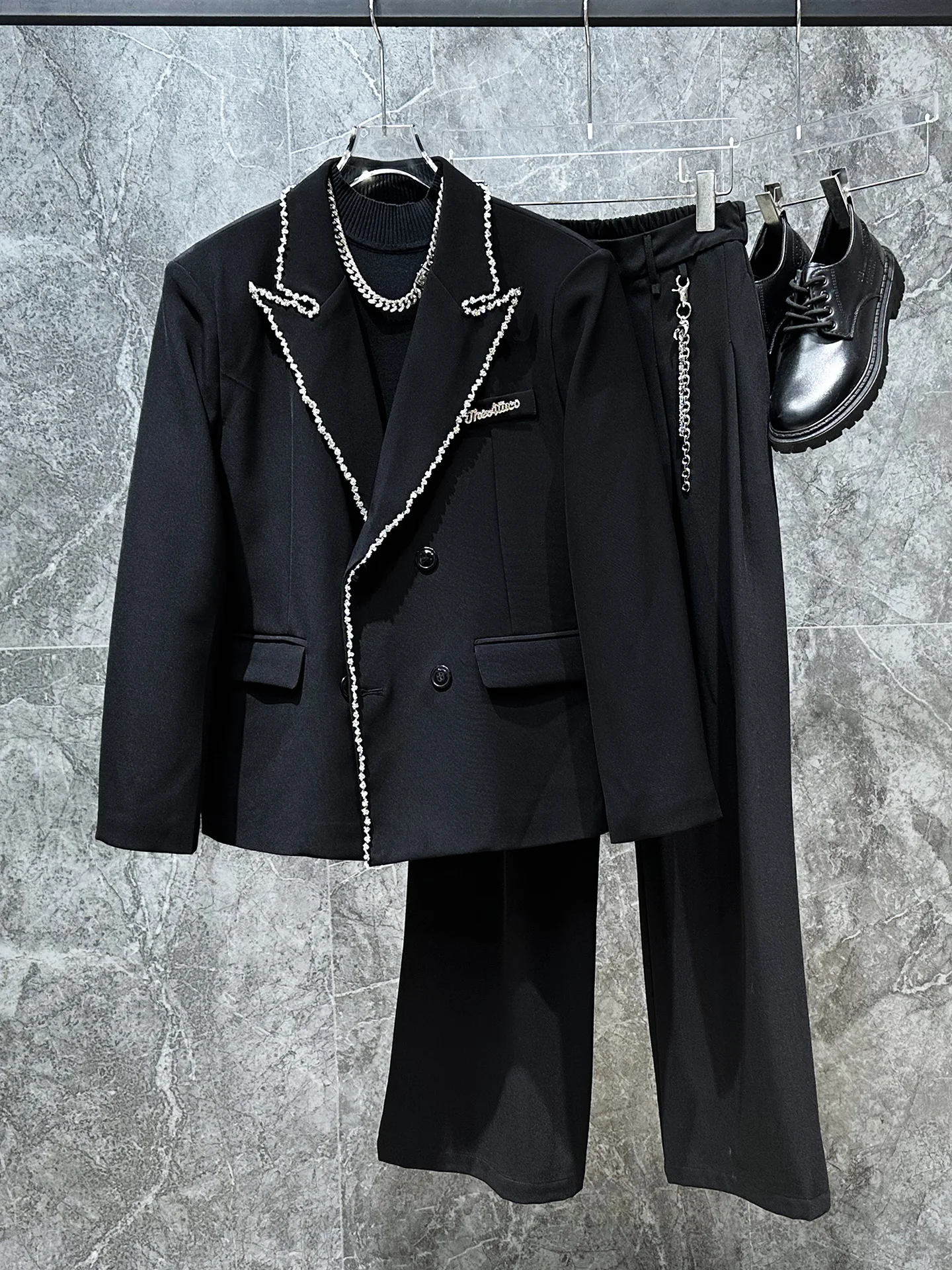 

Модный мужской корейский пиджак с инкрустацией стразами, двубортный, повседневный, с длинными рукавами, индивидуальный дизайн