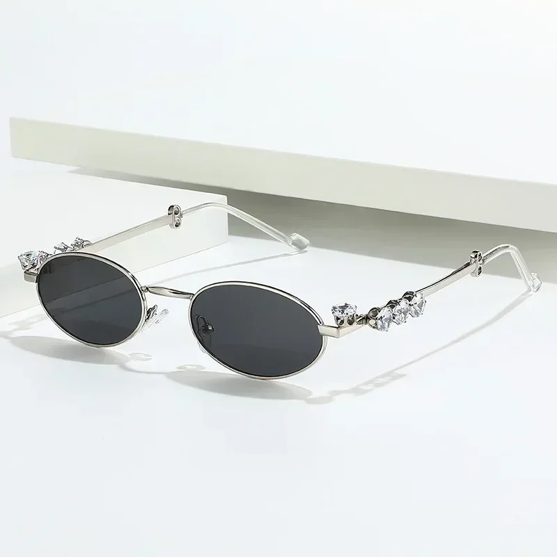 

Co branded TIK sunglasses for women beach sunglasses for men diamond oval y2k nude photos of Internet celebrities