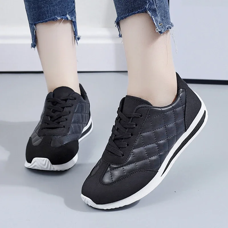 Women Casual Walking Shoes Woman Flat Lace Up Leather High Quality Sneakers Fashion Bottomed Loafers Female Vulcanized Shoes