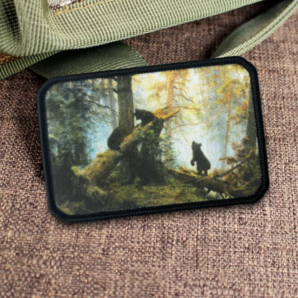 Parche táctico velcro estampado bosque pinos estilo óleo – moral - imagen 2
