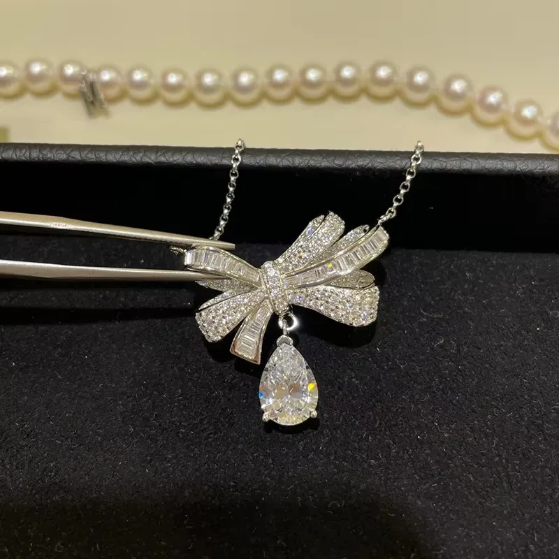 

Sterling silver necklace female fashion personality simple exquisite gem ocean heart clavicle chain light luxury minority silve
