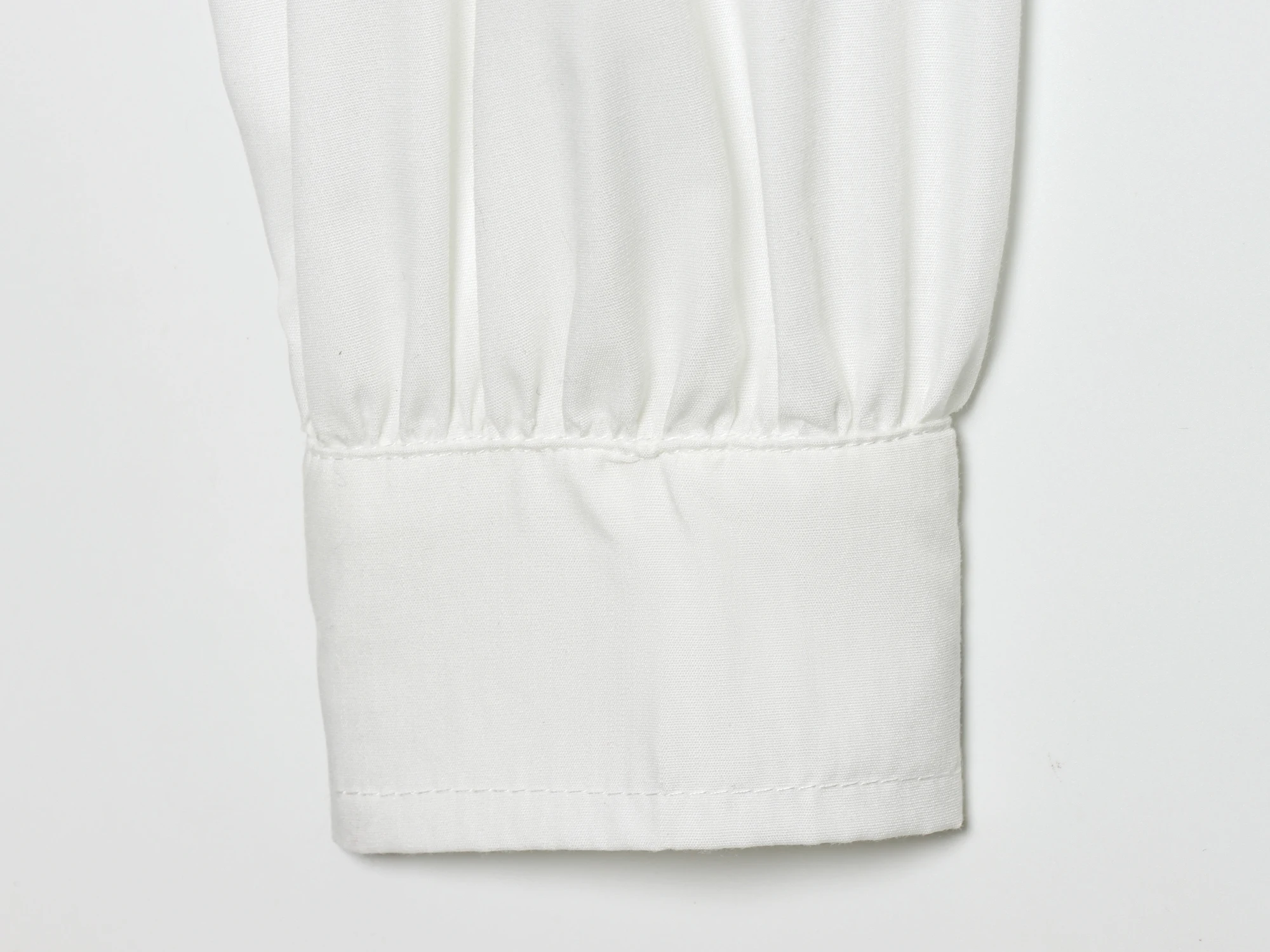 Camicia bianca slim fit moda autunno 2025 Camicia elegante a maniche lunghe con o-collo Street Style Tinta unita Top corto Abbigliamento da donna