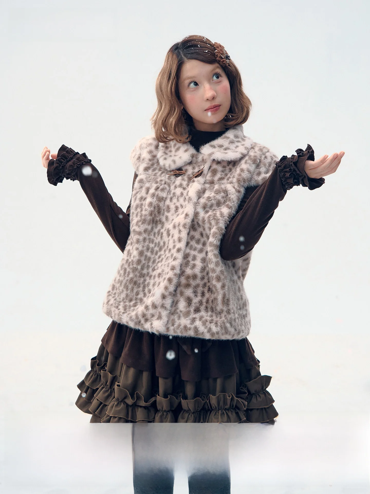 

Narratorgirls Pink Brown Leopard Print Doll Collar Double Buttoned Short Sleeve Faux Fur Top Vintage Style Women's Fashion