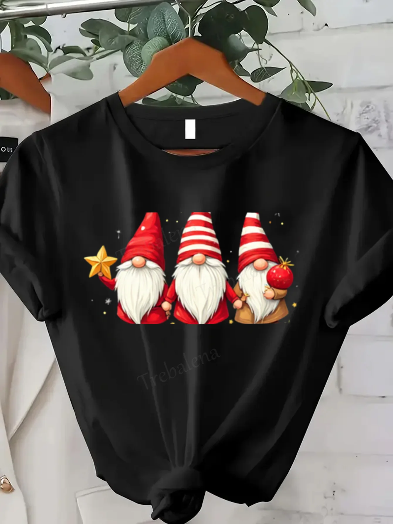 

Women T-shirt Christmas Gnomes T-Shirt for Women - Festive Holiday Style
