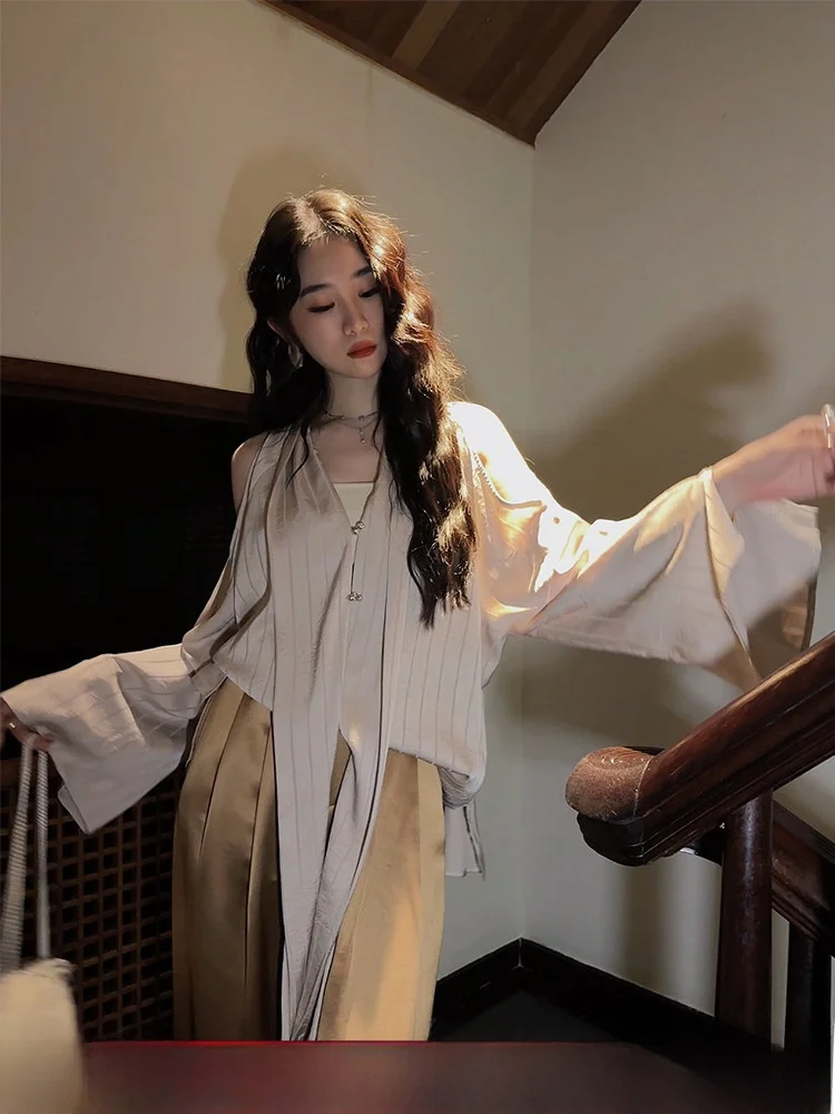 

Sanji Bla Flower Early Autumn 2024 Striped oulder Bared irt Casual Commute Sle Loose Fit Long Sve Pure Color Polye...