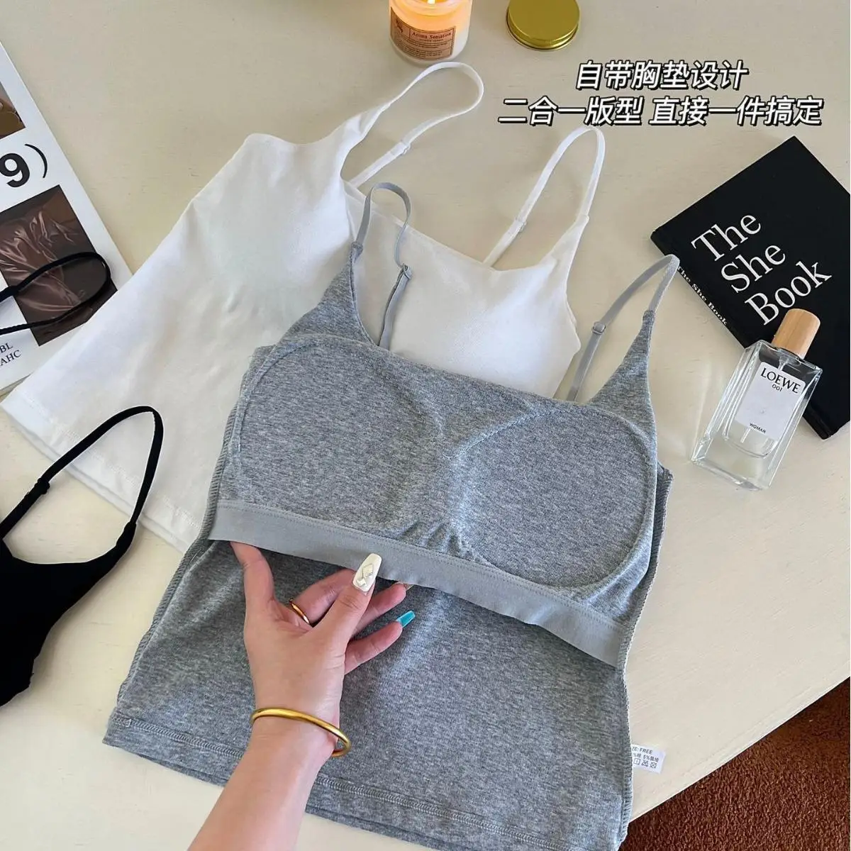 الأساسية الصلبة كاميس عادية أكمام السباغيتي حزام المحاصيل الأعلى ساحة الرقبة تانك القمم مع المدمج في الصدرية y2k الصيف النساء الملابس