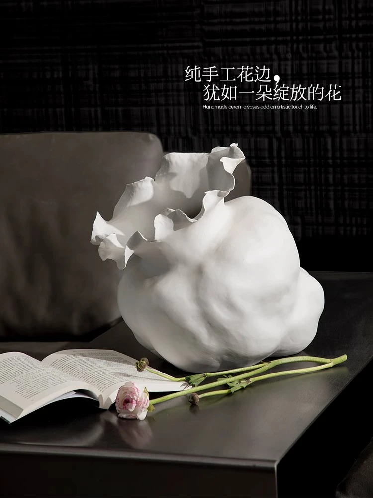 

Ceramic vase art simple modern home flower arrangement ornament high sense light luxury creative living room flower ware