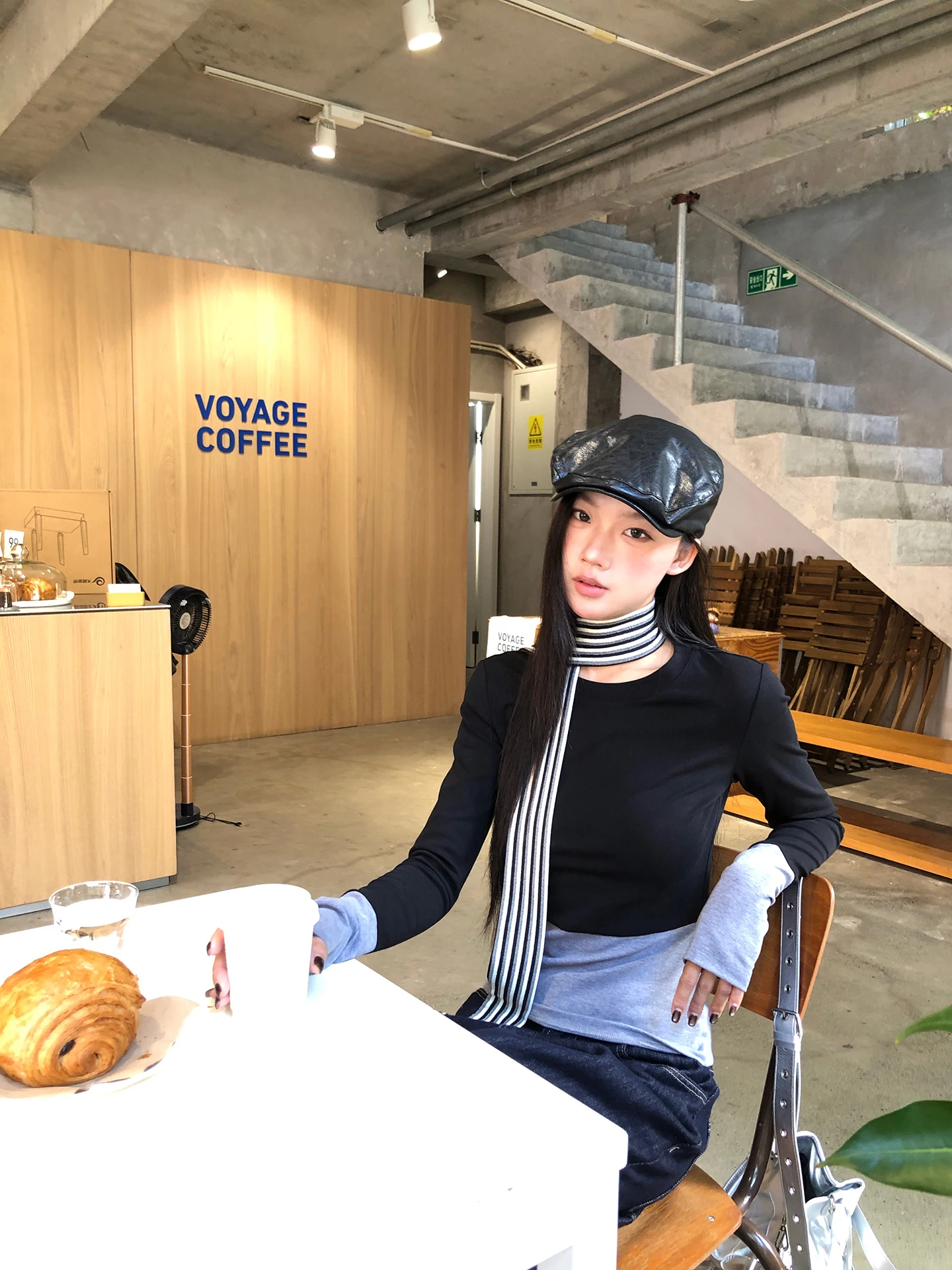 

Ele Bla Long Sve Base irt Women's Faionable Top G Sle Autumn 2025 New Arrival Chic T-irt Ele Base irt