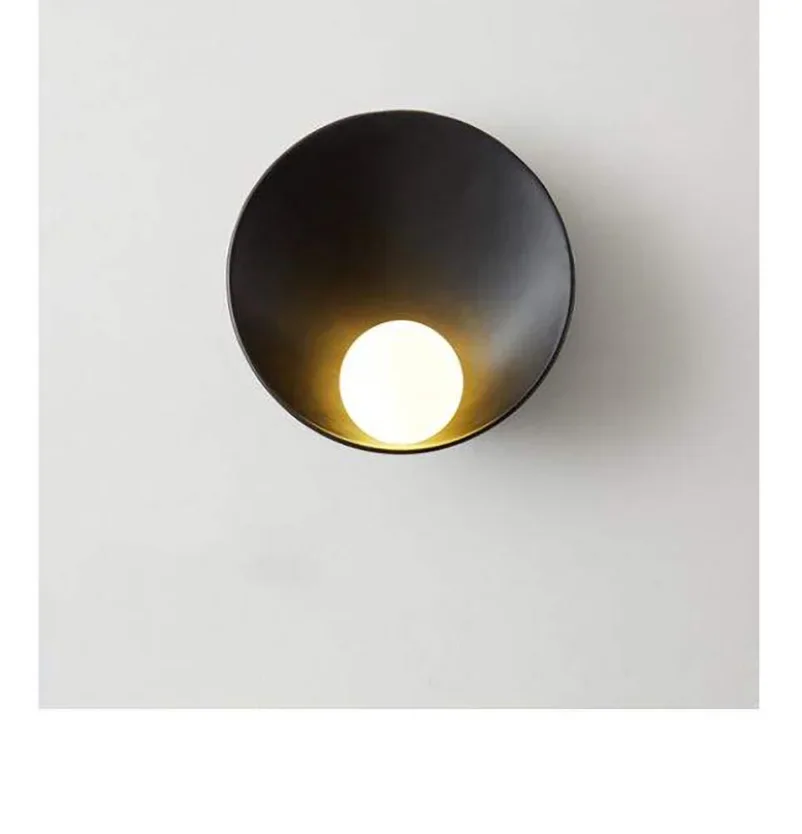 Modern Europe Design 2022 New Black or White Metal Personality Special G9 LED Bulb Included Indoor Wall Lamp