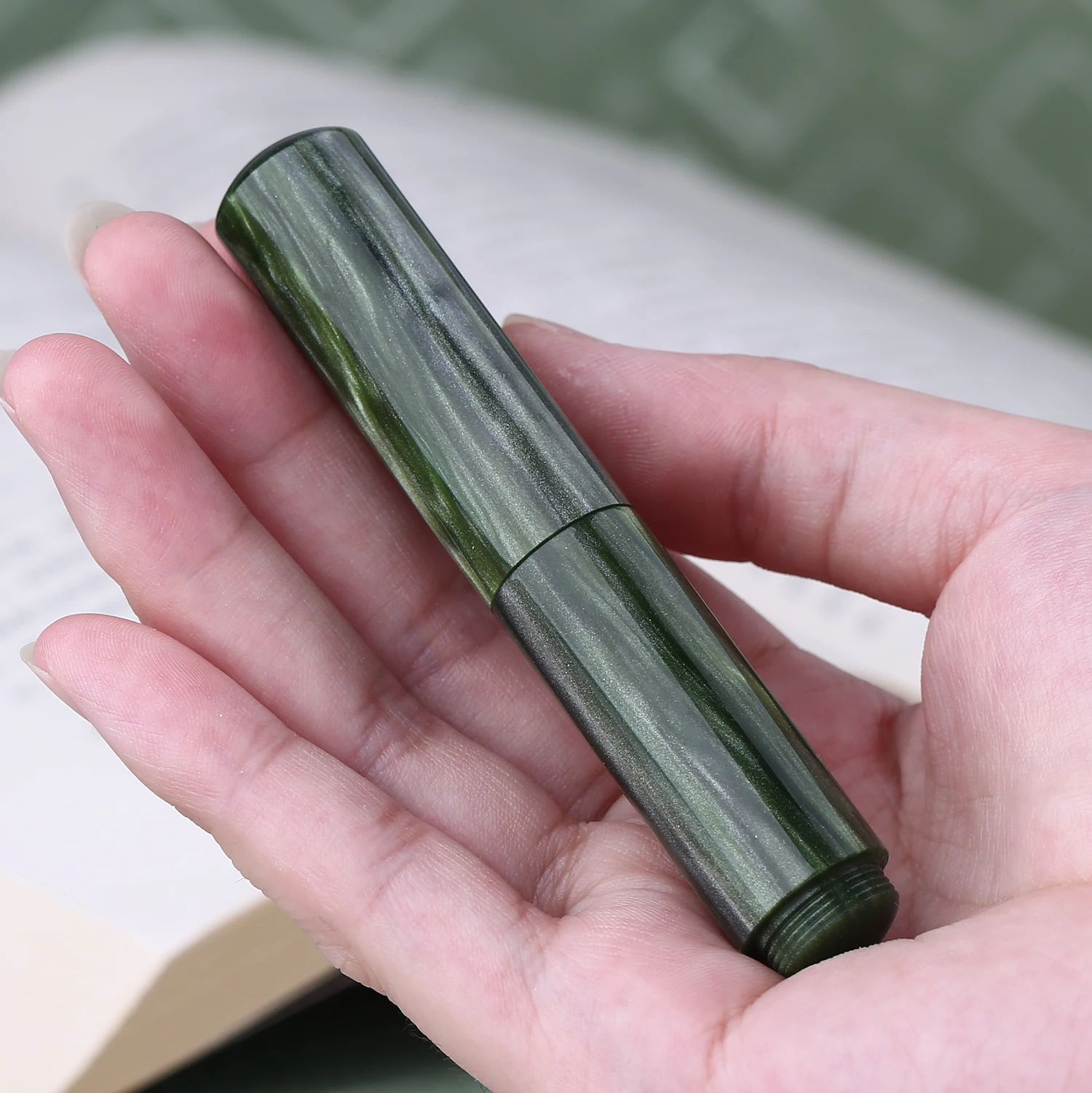 

Majohn Wancai Resin Mini Green Fountain Pen Iridium EF/F Nib Portable Palm Short Travel Ink Pen Fashion Writing Office Gift Set