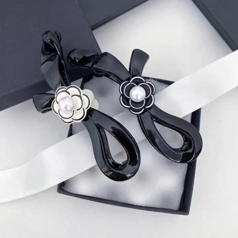 

Korean Camellia Flower Hair Claw Ponytail Clip Exquisite Elegant Banana Clip Hairpins Barrettes Hair Accessories for Women