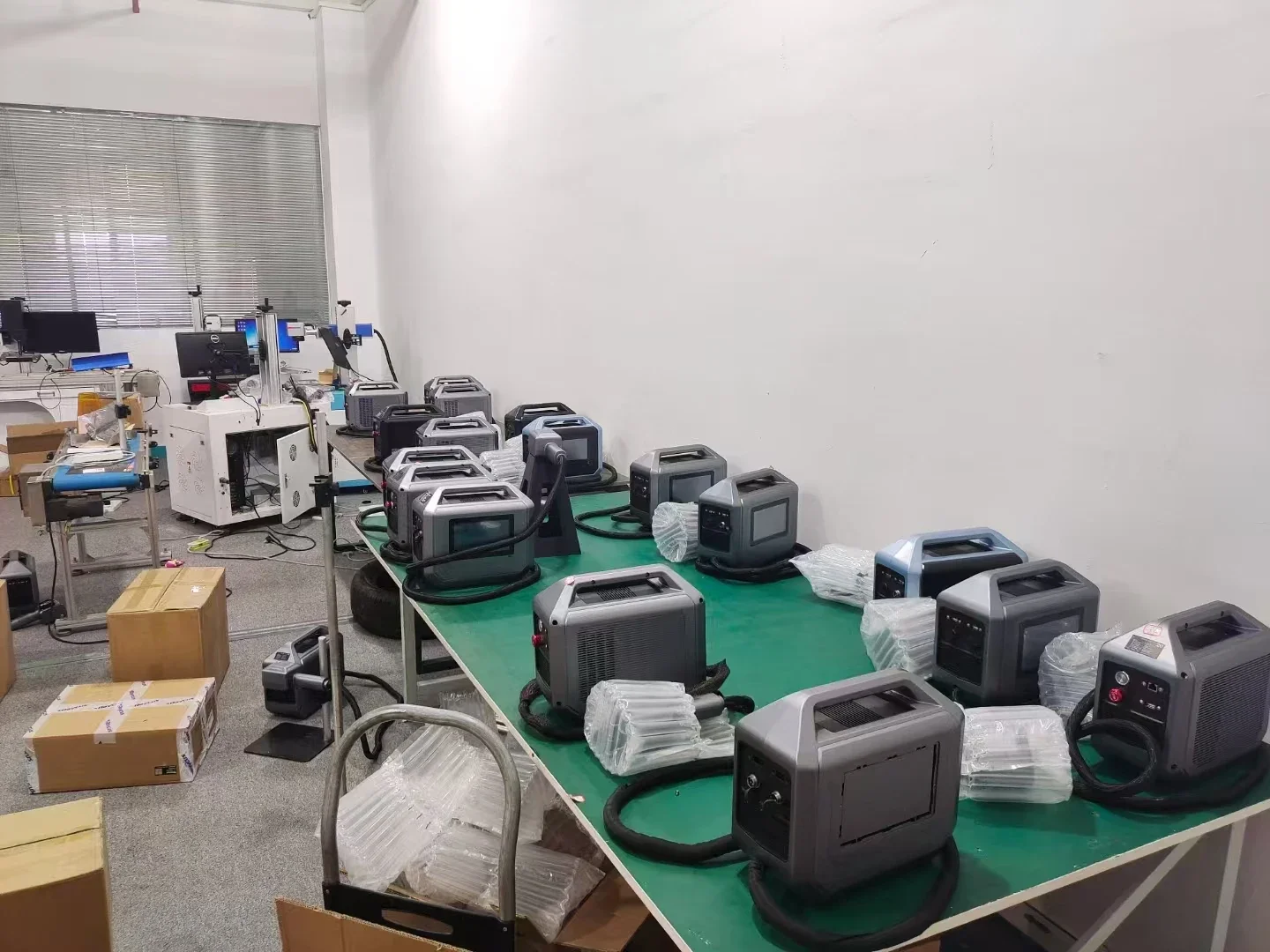 

Ручной маркер Портативный небольшой гравировальный станок для маркировки металлического волокна CS TEC