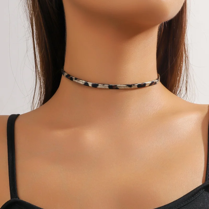 2025 New Simple Brown Colour Leopard print Personality Originality Necklace for Women Party Jewelry Accessories