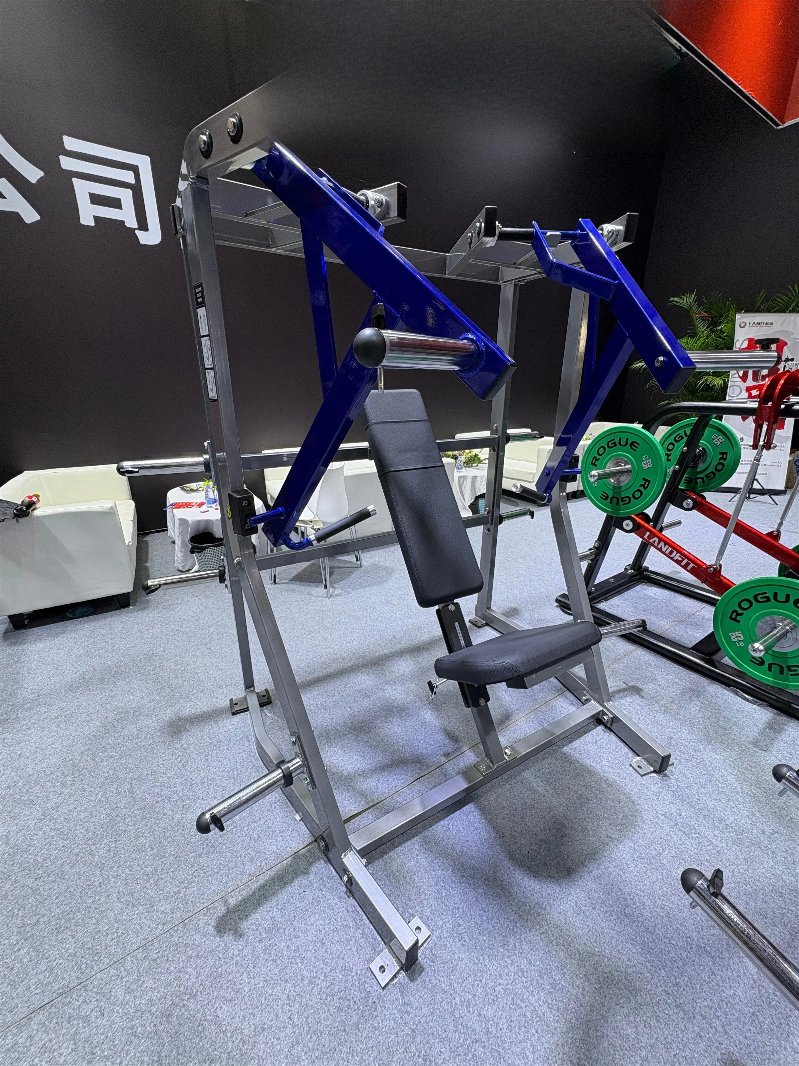 2025 High Quality Gym Equipment Strength Training Equipment Plate Loaded Machine  V-Squat