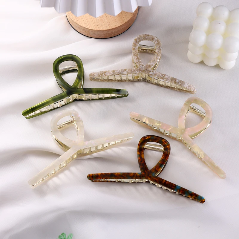 

Vintage Cross Hair Clip Large Barrette Crab Hair Claws Bath Clip Ponytail Clip for Women Girls Claw Clip Hair Accessories