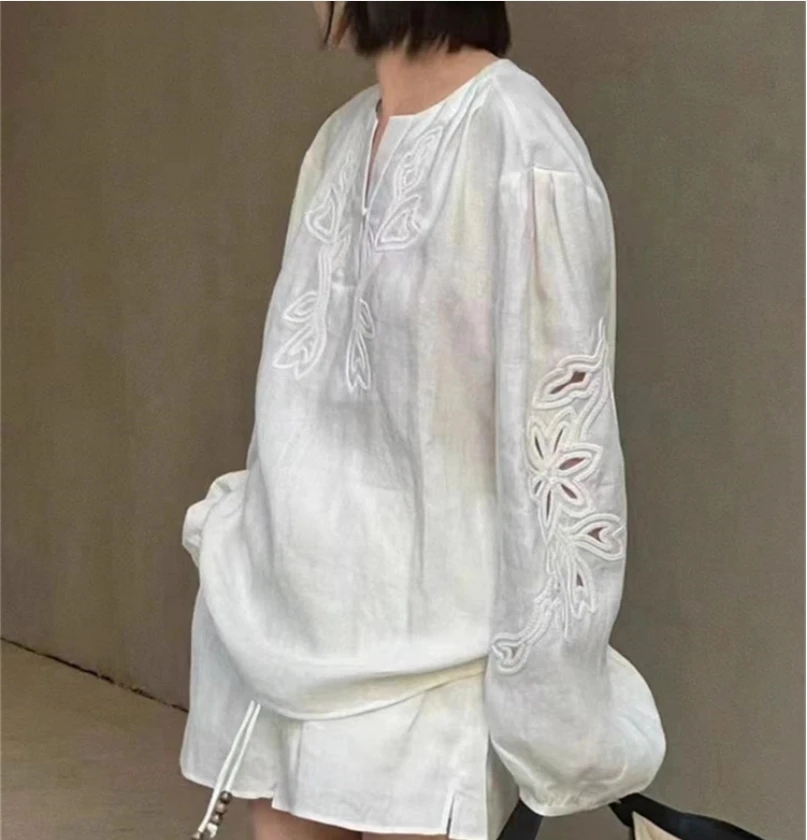 Camicia a maniche lunghe ricamata a maniche lunghe Wind, camicia da donna fresca e rilassata, la bella piccola camicia popolare di quest'anno