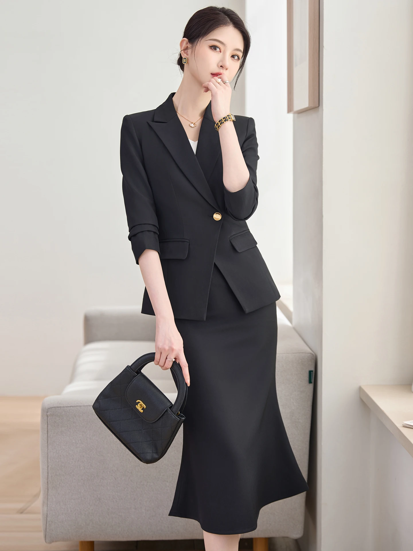 

Black Suit Set Women's Fashionable Elegant Miniature Fish Tail Skirt Matching High Quality Spring 2026 New Style Polyester Fiber